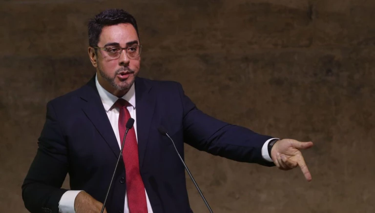 CNJ condena juiz Marcelo Bretas a aposentadoria compulsória
