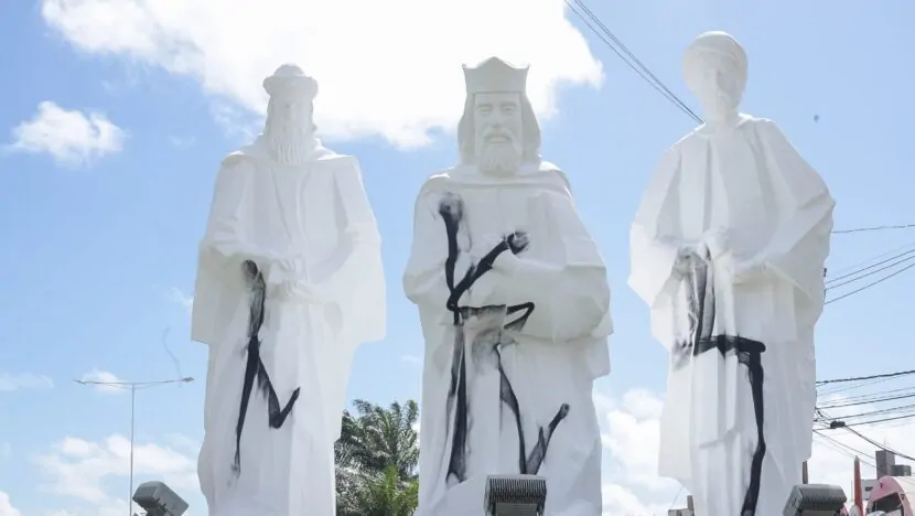 Três Reis Magos são pichados novamente após revitalização