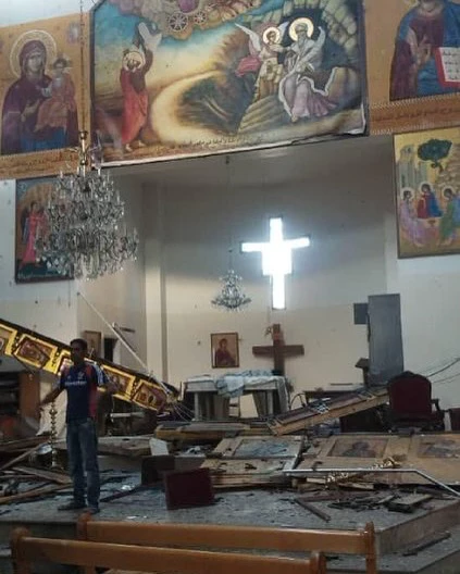 Homem-bomba mata pelo menos 20 cristãos em igreja na Síria