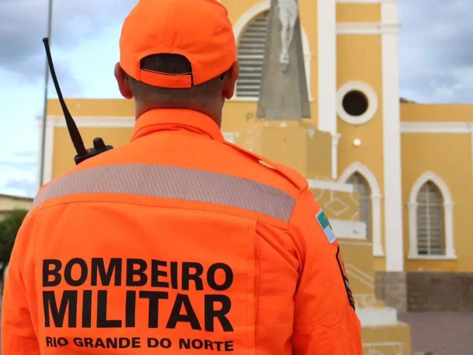Com promoções suspensas pela Justiça, PMs fazem mobilização em Natal nesta quarta