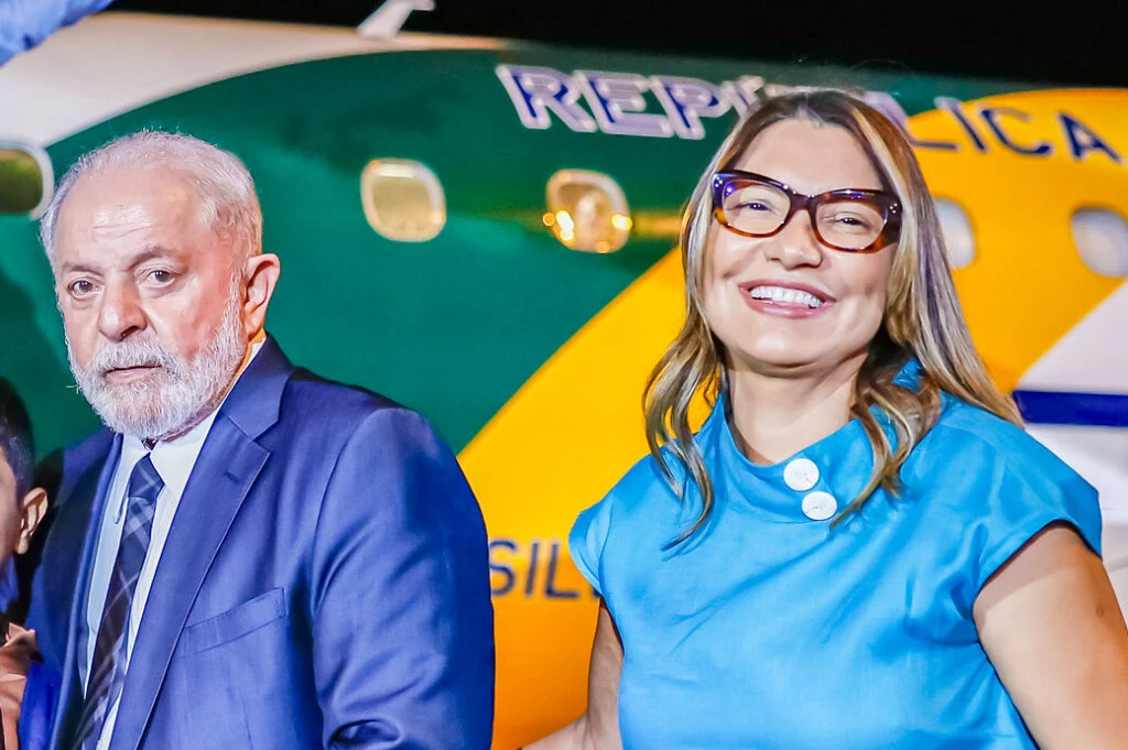 Viagens: Janja passou 130 dias fora do Brasil, 24 a mais que Lula