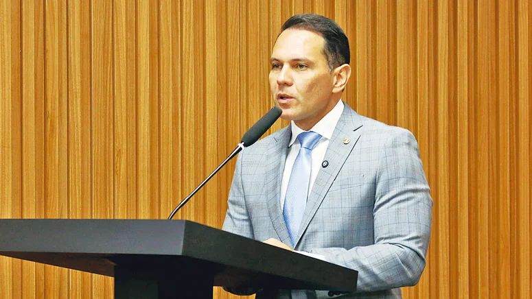 Kleber Fernandes admite possibilidade de candidatura: “Há uma cobrança da base”