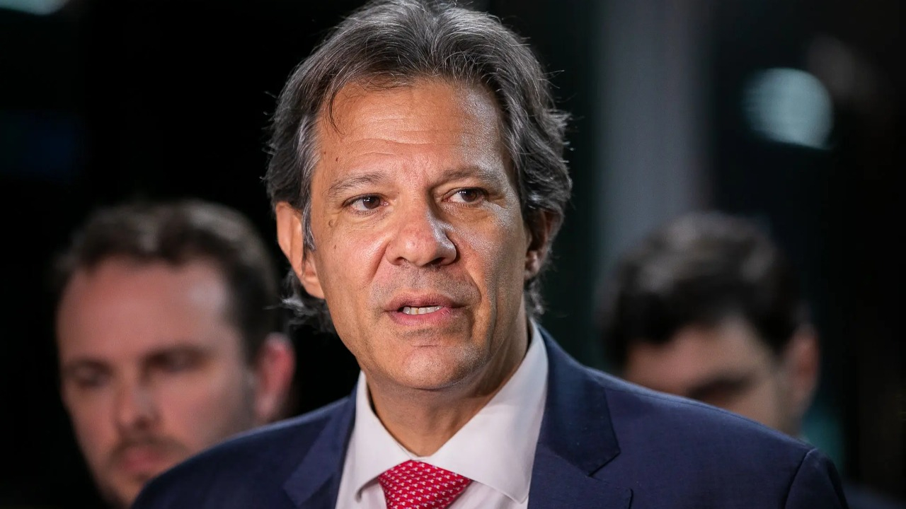 Governo Lula publica 'MP da taxação' e aumenta vários impostos de uma só vez