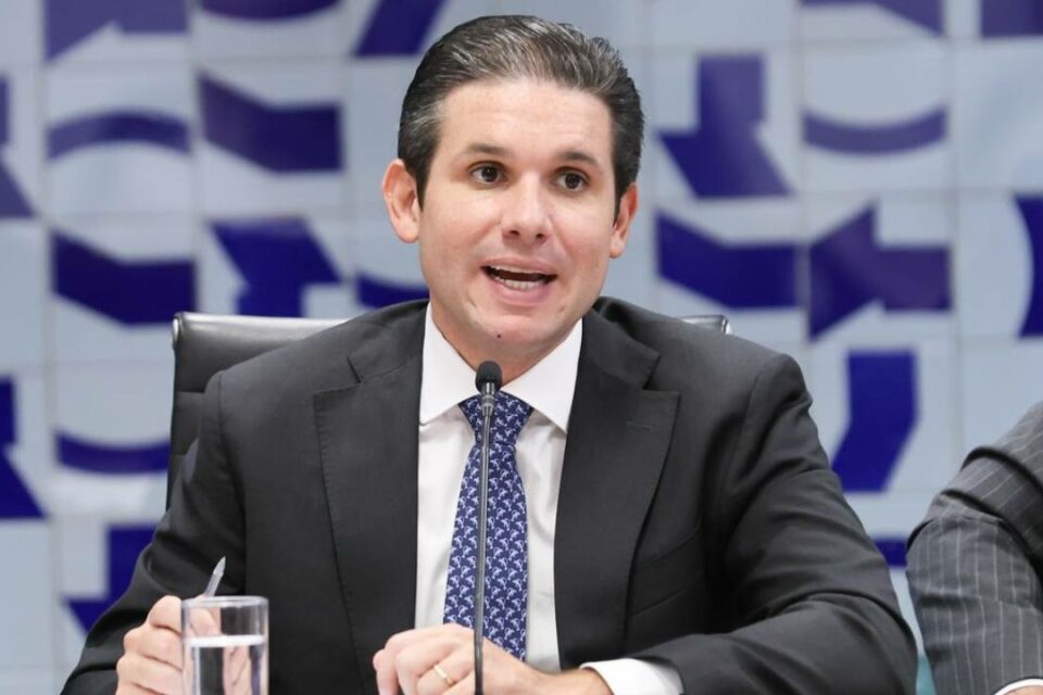 Nomeada no gabinete de Motta, funcionária ‘fantasma’ recebeu mais de R$800 mil