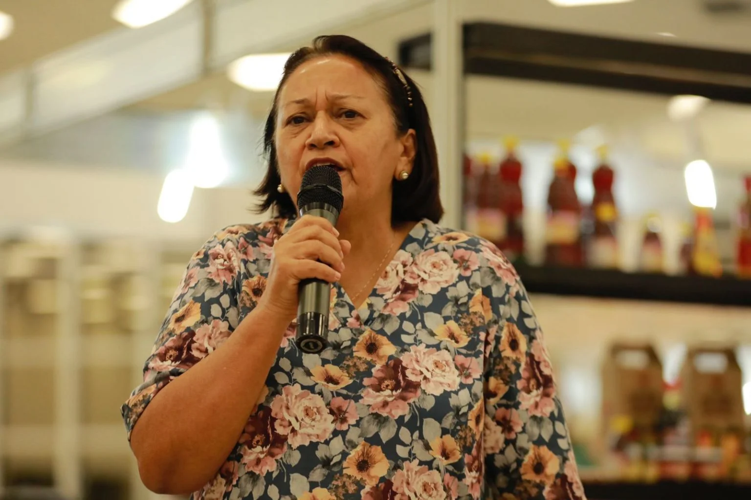 Fátima Bezerra envia ofício ao Governo Federal expondo impactos das tarifas dos EUA na economia do RN