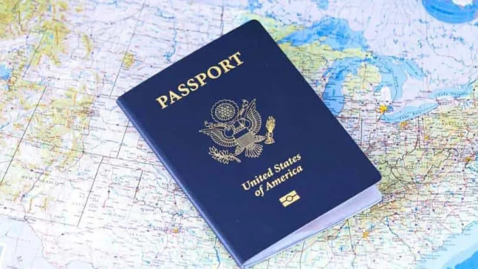 Governo Trump aprova plano de taxa extra de US$ 250 para vistos de turista