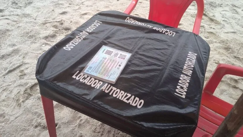 Comerciantes da orla de Ponta Negra são multados por descumprir regra dos cardápios
