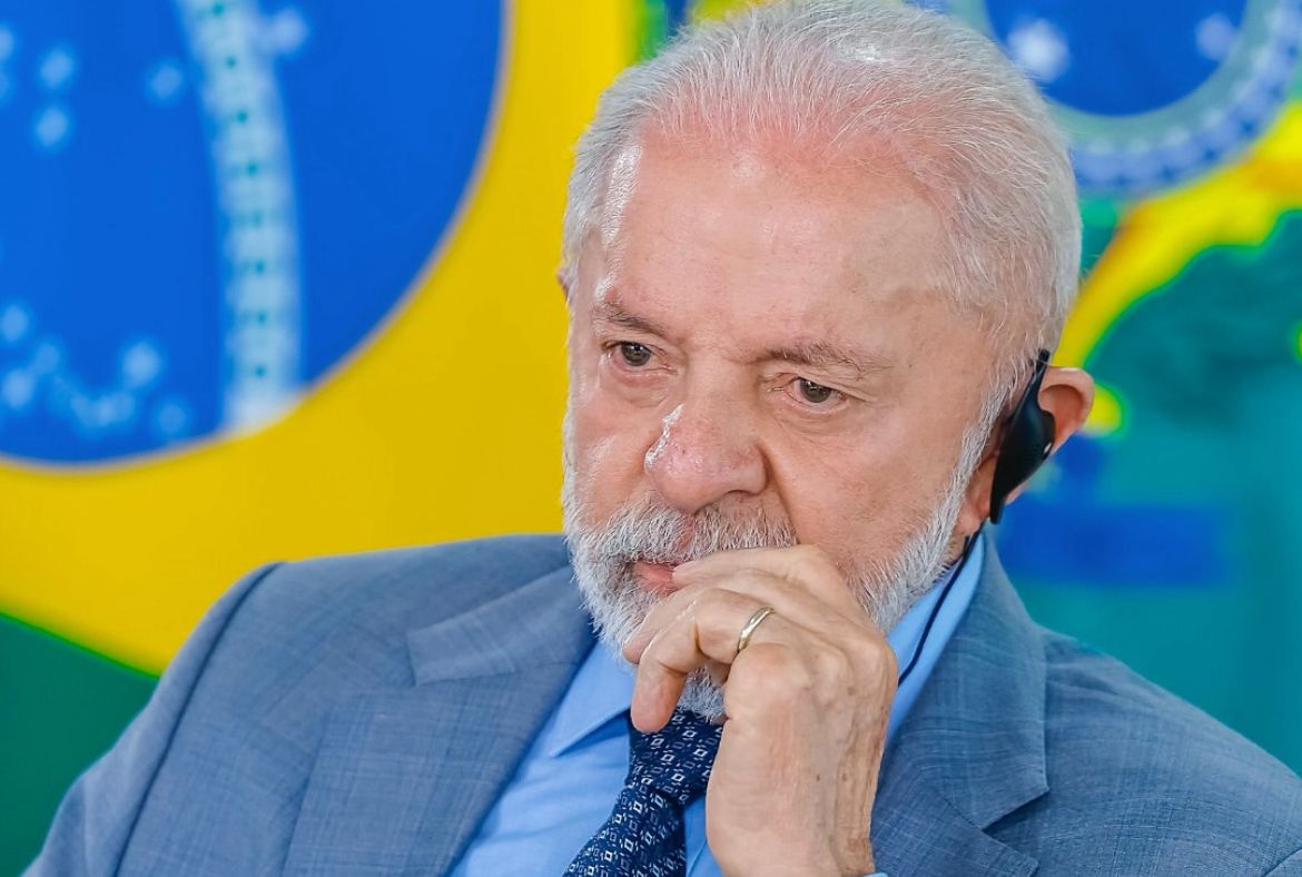 Lula é reprovado por 51,8% dos brasileiros