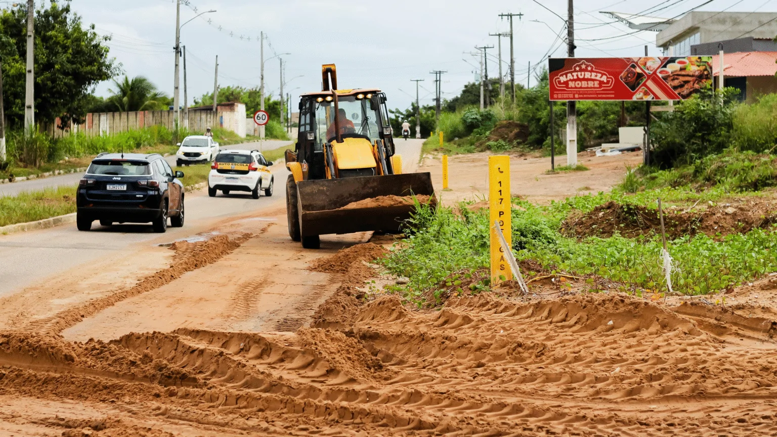 Parnamirim realiza manutenção da Avenida Olavo Montenegro