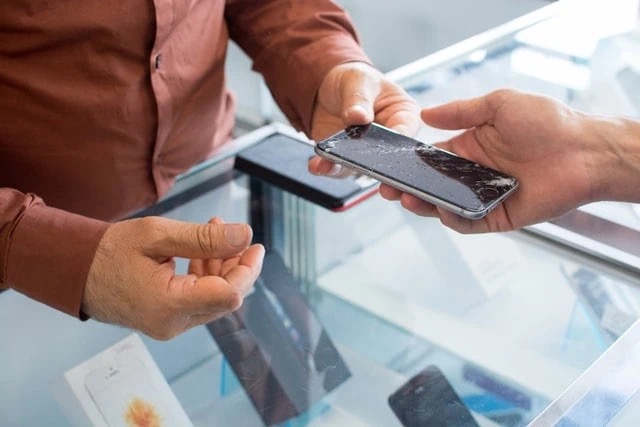 Dono de loja de celular em Natal é preso por receptação de aparelho roubado