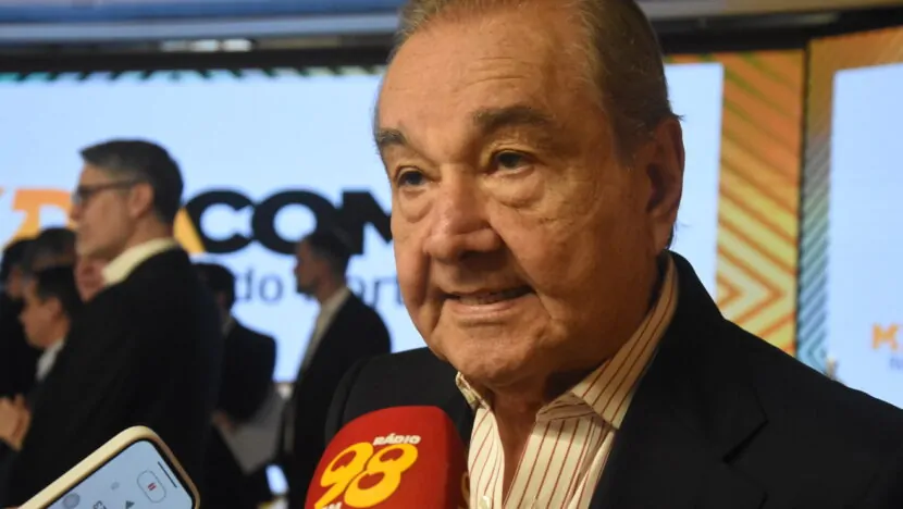 “Hora de fechar acordos está distante”, afirma Agripino sobre Allyson e Zenaide