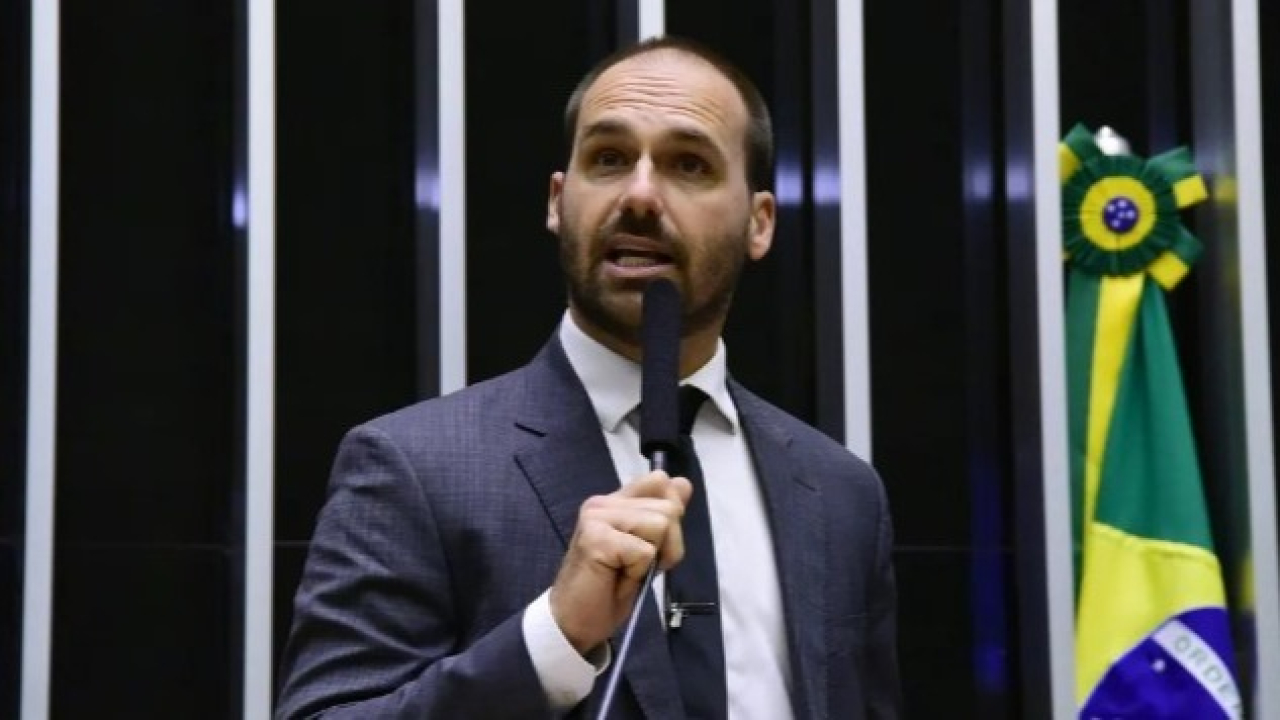 PT requer que o Conselho de Ética casse o mandato de Eduardo Bolsonaro