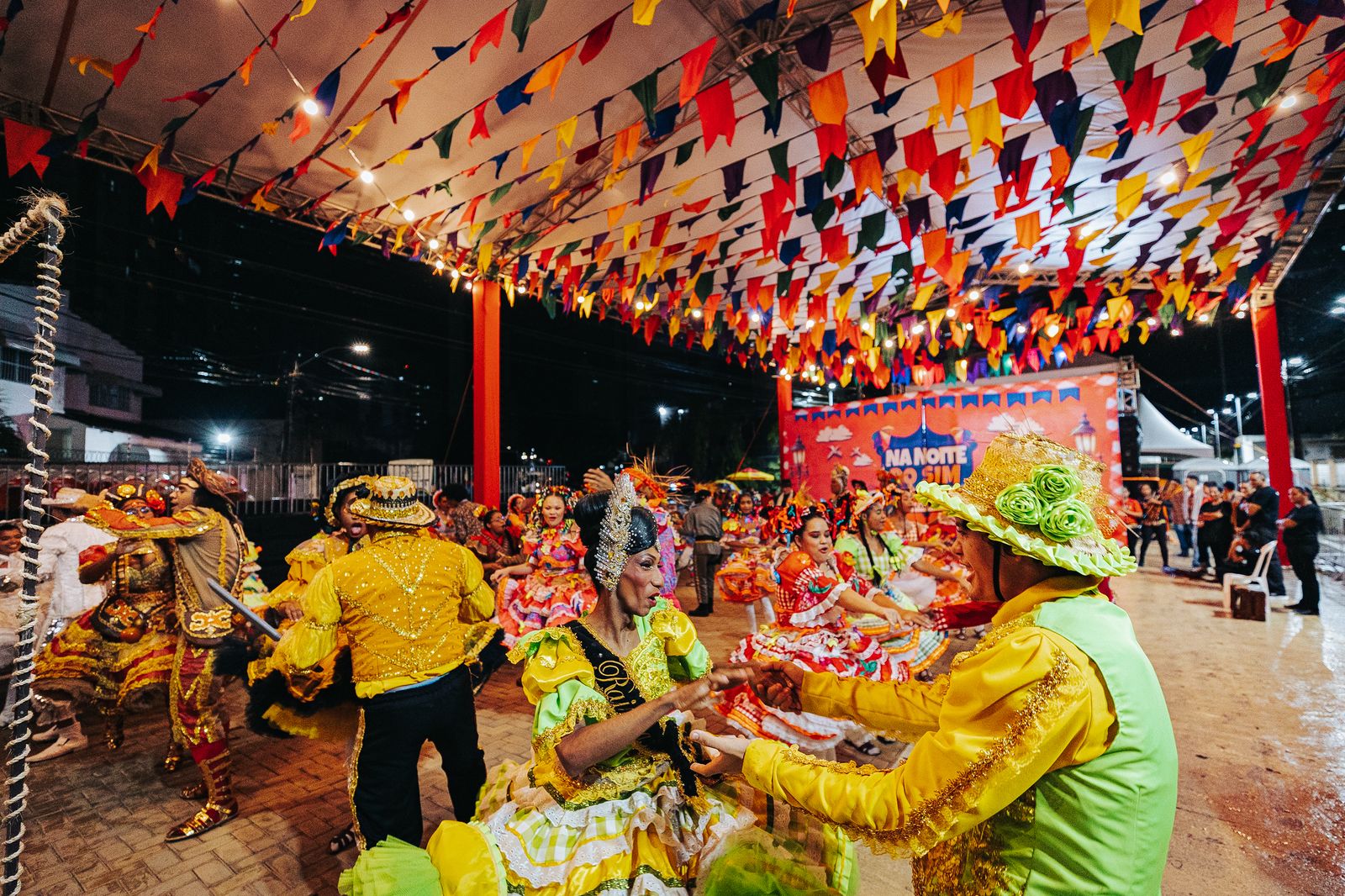 Arraiá de Natal estreia com forró, quadrilhas e inclusão: festa para todos os corações