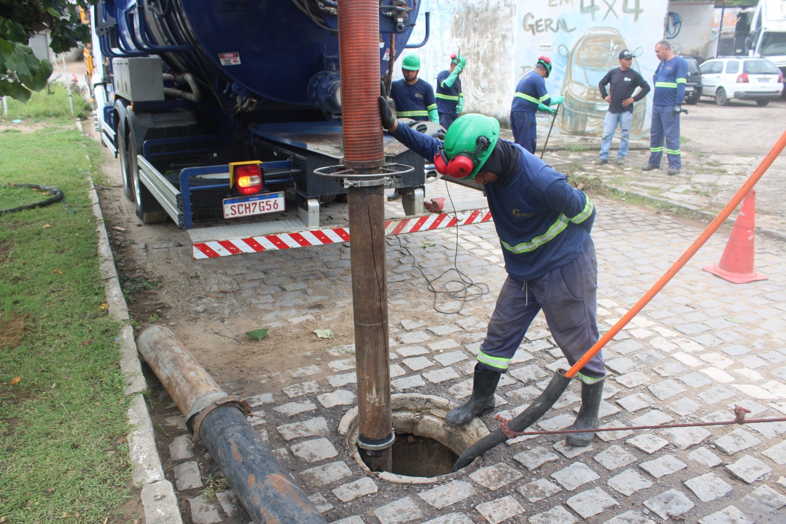 Prefeitura já realizou a limpeza em cerca de 50% da rede de drenagem de Natal