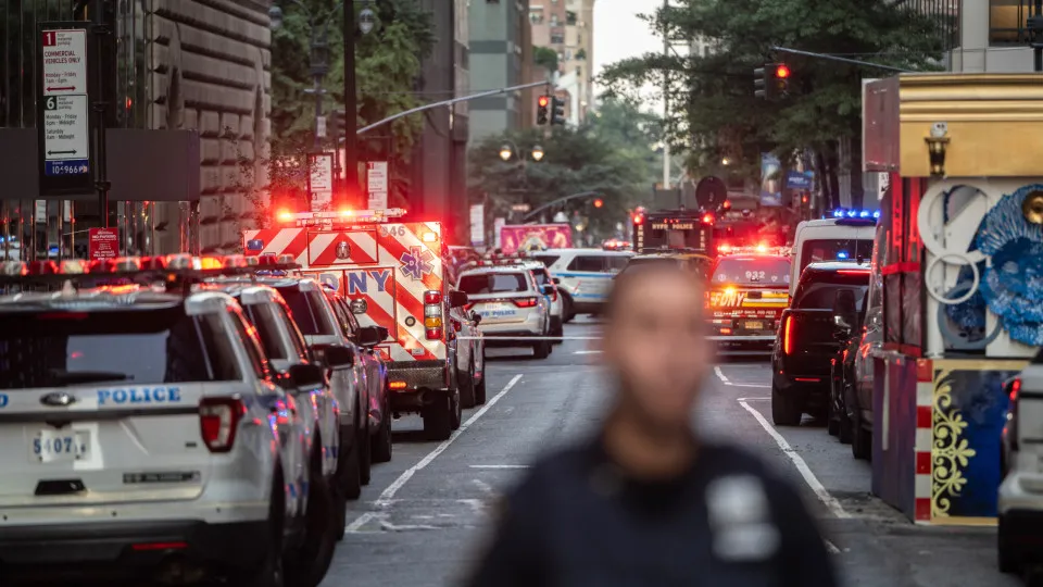Atirador invade prédio em Nova York e mata quatro pessoas; veja