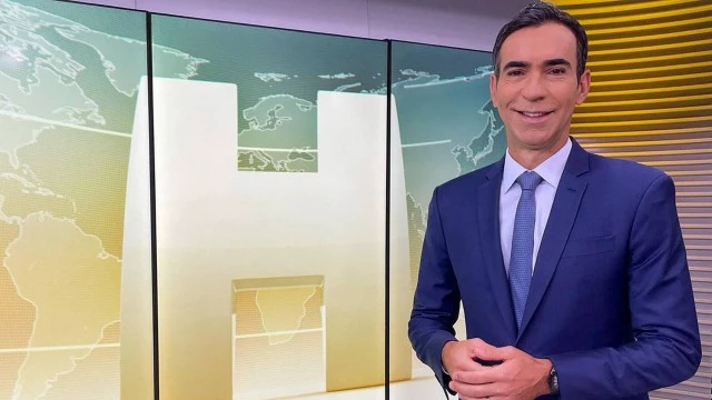 César Tralli teria debochado de Jair Bolsonaro no JH: ‘Toc, toc, toc’