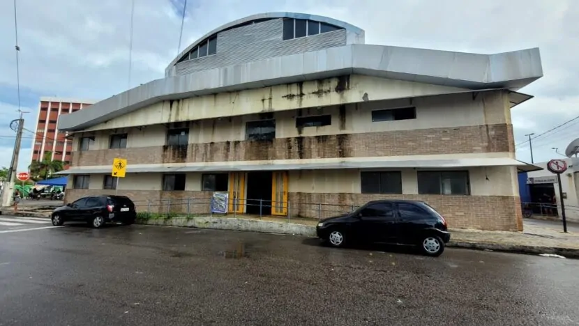 Prefeitura do Natal estuda opções para Mercado das Rocas, que vê estrutura ruir sem uso