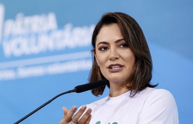 Michelle Bolsonaro acusa Lula de governar com ódio e vingança