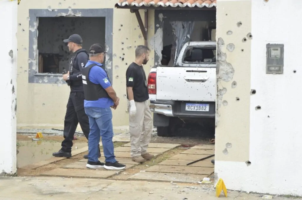 Imagens mostram casa onde estava criminoso Marcelo “Pica-Pau” após fim do cerco policial