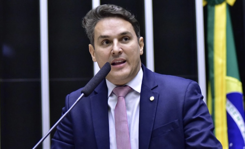 Líder da oposição diz que Lula declarou guerra ao Congresso