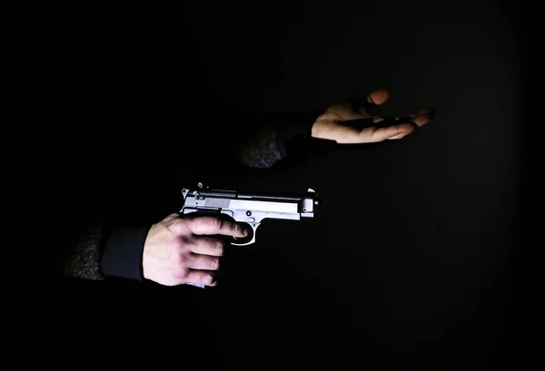 Sargento da PM é baleado durante tentativa de assalto em Parnamirim