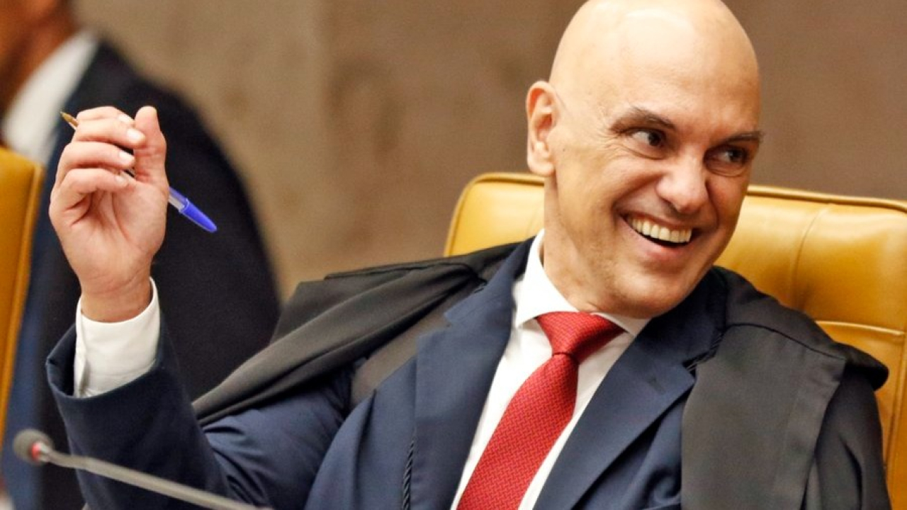 Moraes espera manifestação da defesa para decidir sobre prisão de Bolsonaro