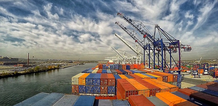 Tarifaço pode gerar prejuízo de R$175 bilhões no PIB