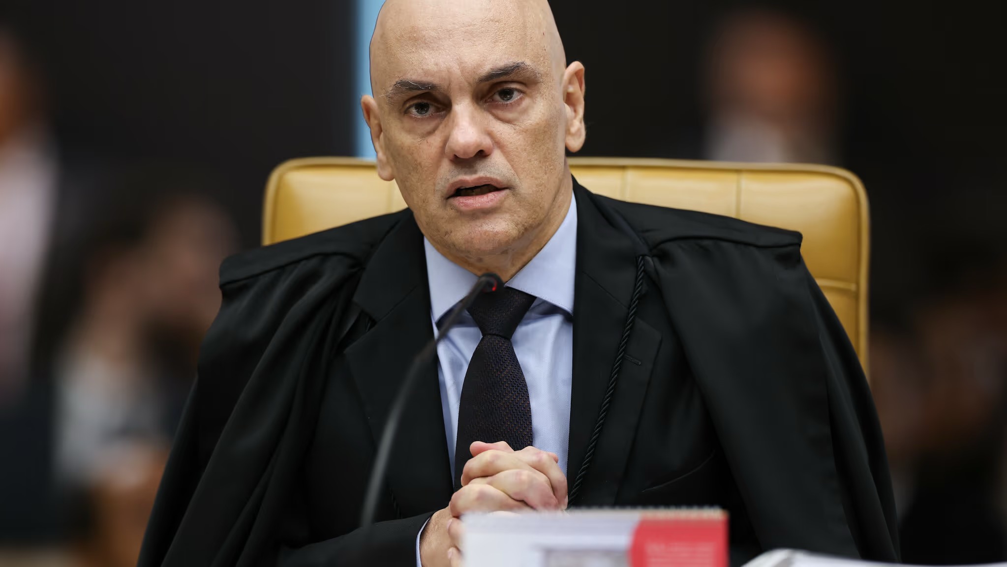 Moraes ameaça bancos brasileiros de punição da Justiça se seguirem ordens dos EUA