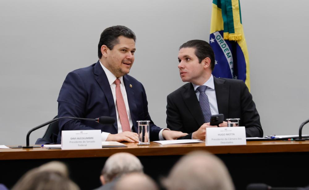 Motta e Alcolumbre são os políticos com a pior imagem negativa do país