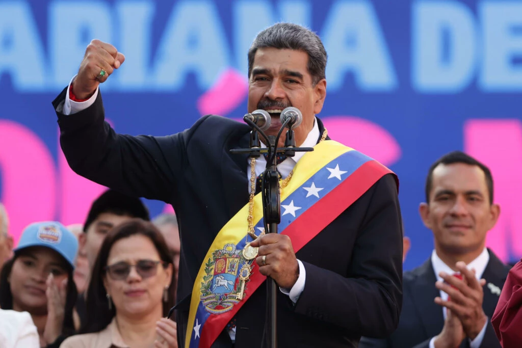 EUA dobram recompensa por dados para prender Maduro