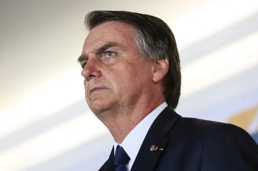 Polícia Federal afirma que Bolsonaro tinha minuta de pedido de asilo político na Argentina
