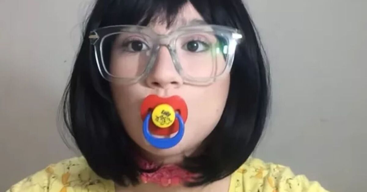 Uso de chupetas por adultos vira tendência na China e levanta alertas médicos
