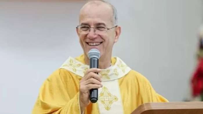 Padre que foi funcionário fantasma na Assembleia Legislativa terá que devolver R$ 1,4 milhão