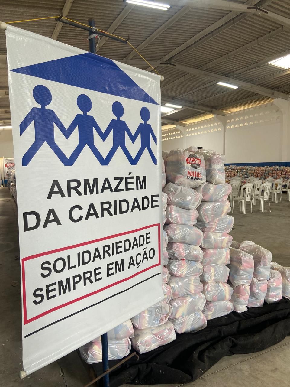 Nos 30 anos do Armazém da Caridade, Clap do Bem entrega mais de 1 mil cestas básicas nesta terça-feira (12)