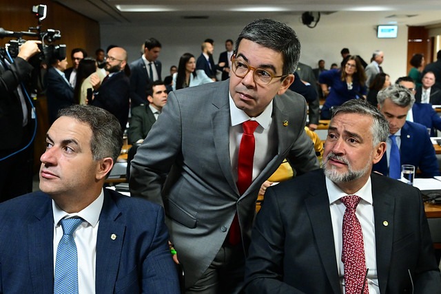 Lula libera R$200 milhões para titulares da CPMI criada para investigar roubo no INSS