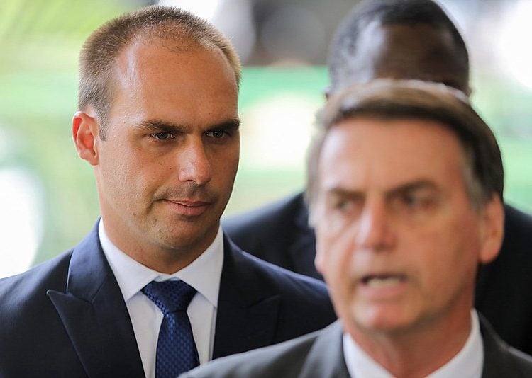 Eduardo xinga Jair Bolsonaro em mensagens: 'VTNC seu ingrato do caralh*'