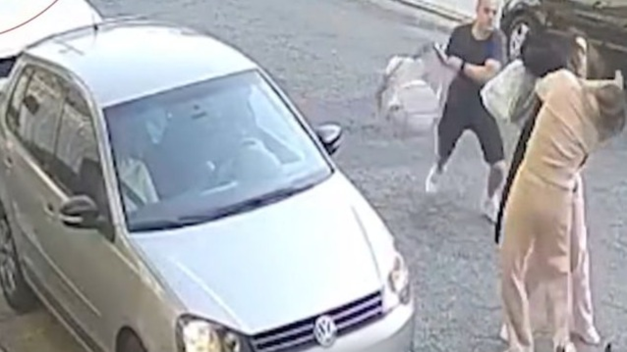 Casais saem no soco por vaga de estacionamento e vexame termina em BO