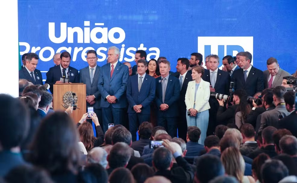 Nova federação partidária deve forçar Lula a reformar seu ministério; entenda