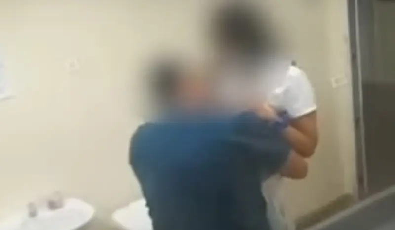 Médico e estudante de enfermagem são flagrados em ato sexual dentro de UPA