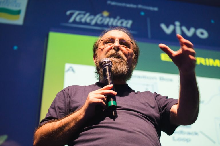 Neurocientista Miguel Nicolelis lança livro de ficção científica em Natal