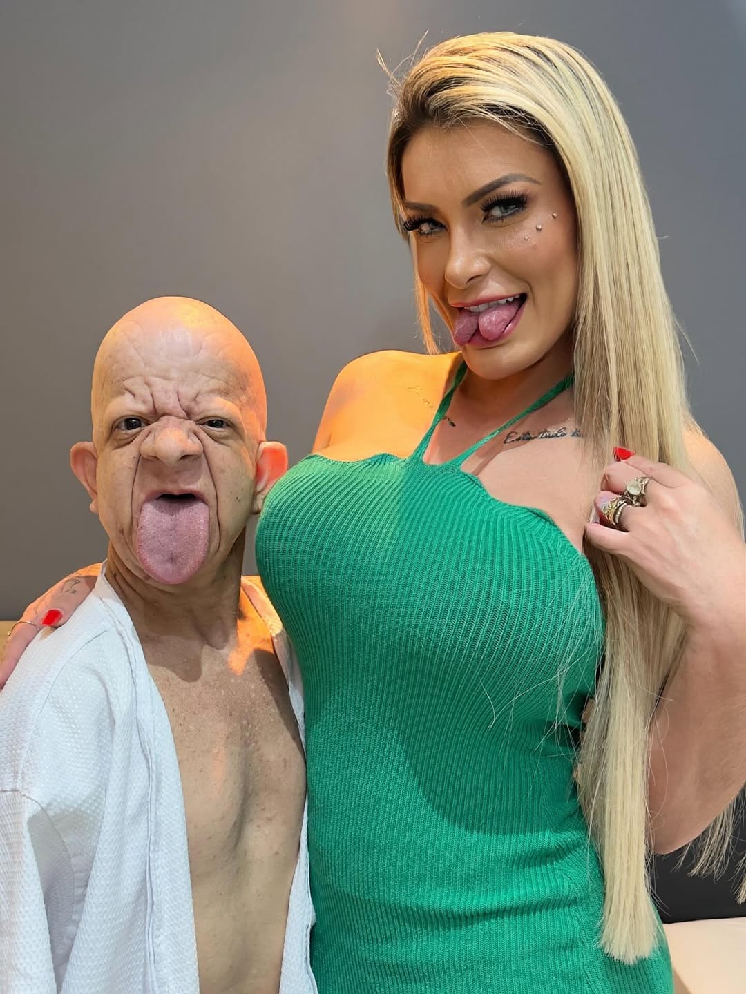 Urach não ''perdoa' ninguém e grava conteúdo adulto com Bruno Diferente