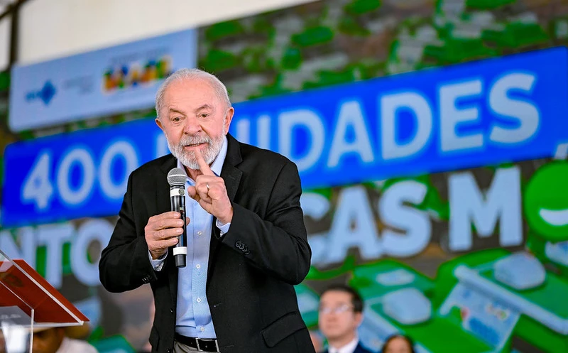 ‘Sem dente e ainda negro’: Lula criticou foto usada por governo e pediu para ‘jogarem fora’