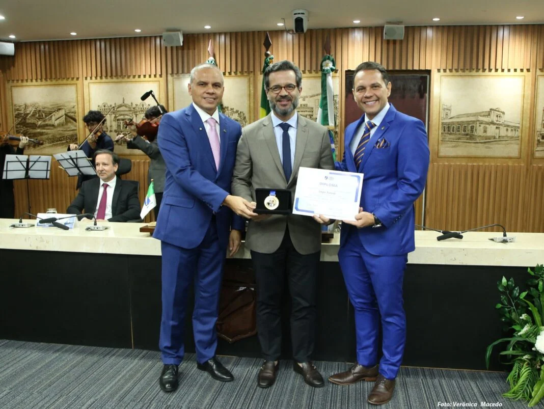 Presidente do Sinduscom-RN é homenageado com a Comenda Mérito Empreendedor Elias Gosson