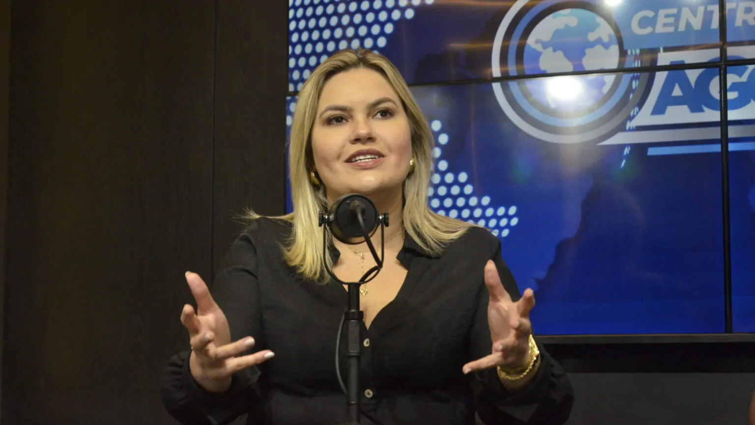 Joanna Guerra crê em eleição polarizada em 2026: “Não há condições para terceira via”