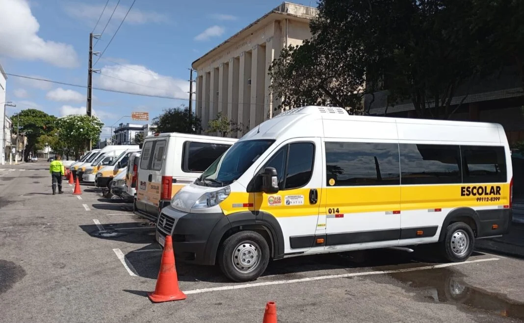 STTU prevê cassações e dá 72 horas para regularização de transporte escolar em Natal