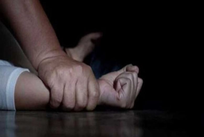 Adolescentes estupram menina de 15 anos por ser namorada de ‘inimigo’ e alegam vingança