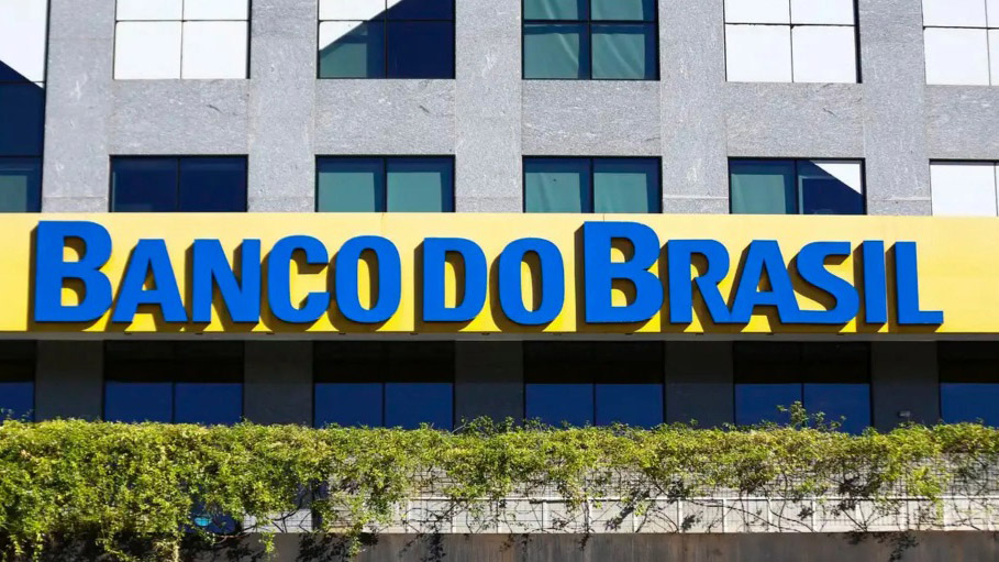 Banco do Brasil anuncia novo concurso para nível médio e salário de R$ 7 mil