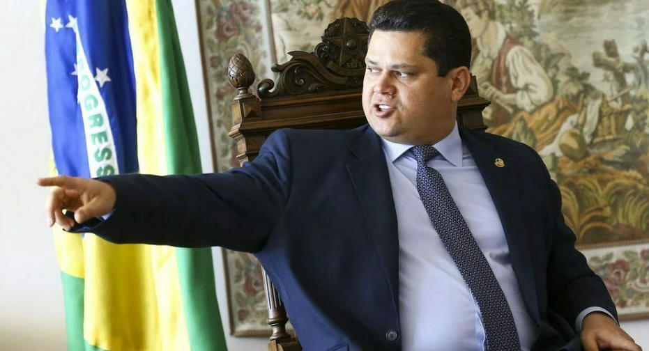 Alcolumbre diz que não há prazo para impeachment de Moraes