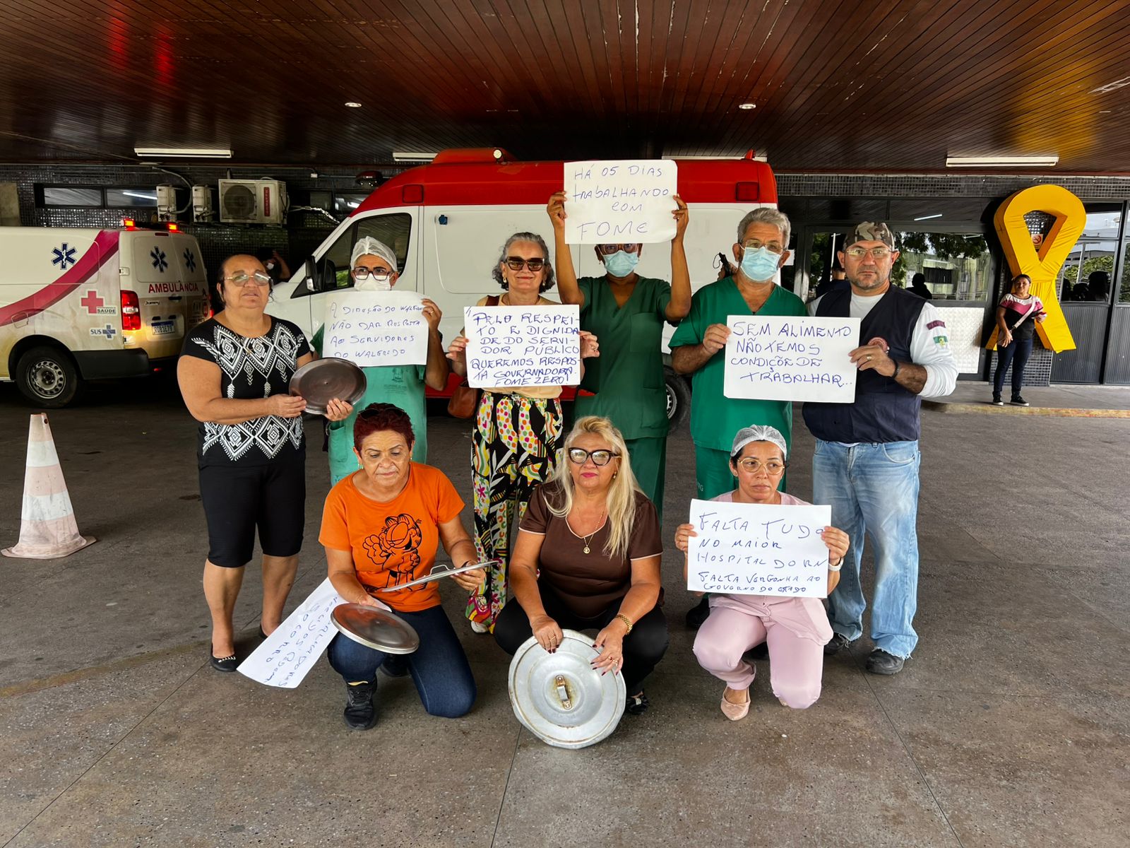 "Há relatos de pessoas que não comem há dois dias": atrasos na alimentação motivam protesto em hospitais em Natal