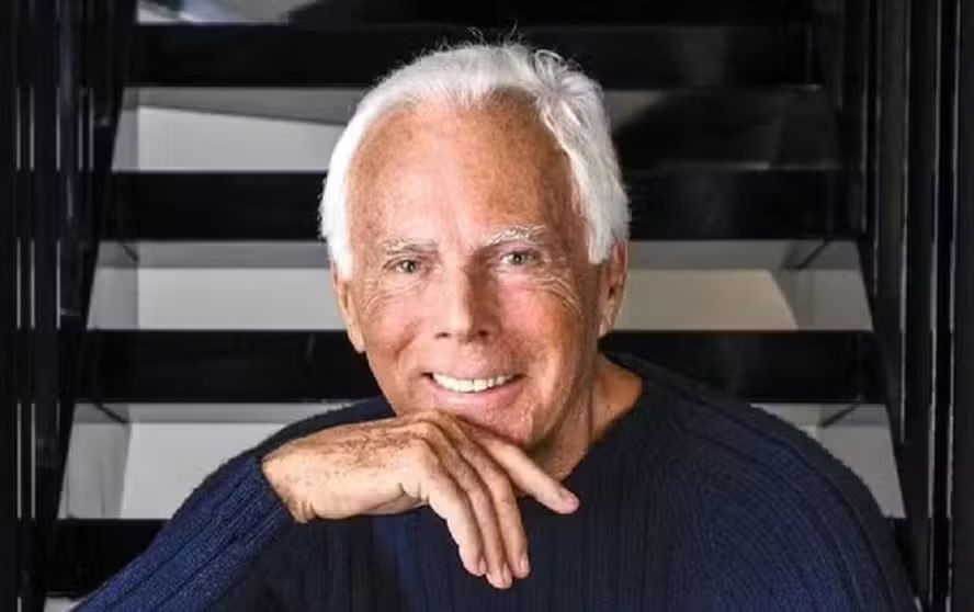 Morre aos 91 anos o estilista italiano Giorgio Armani, ícone da moda